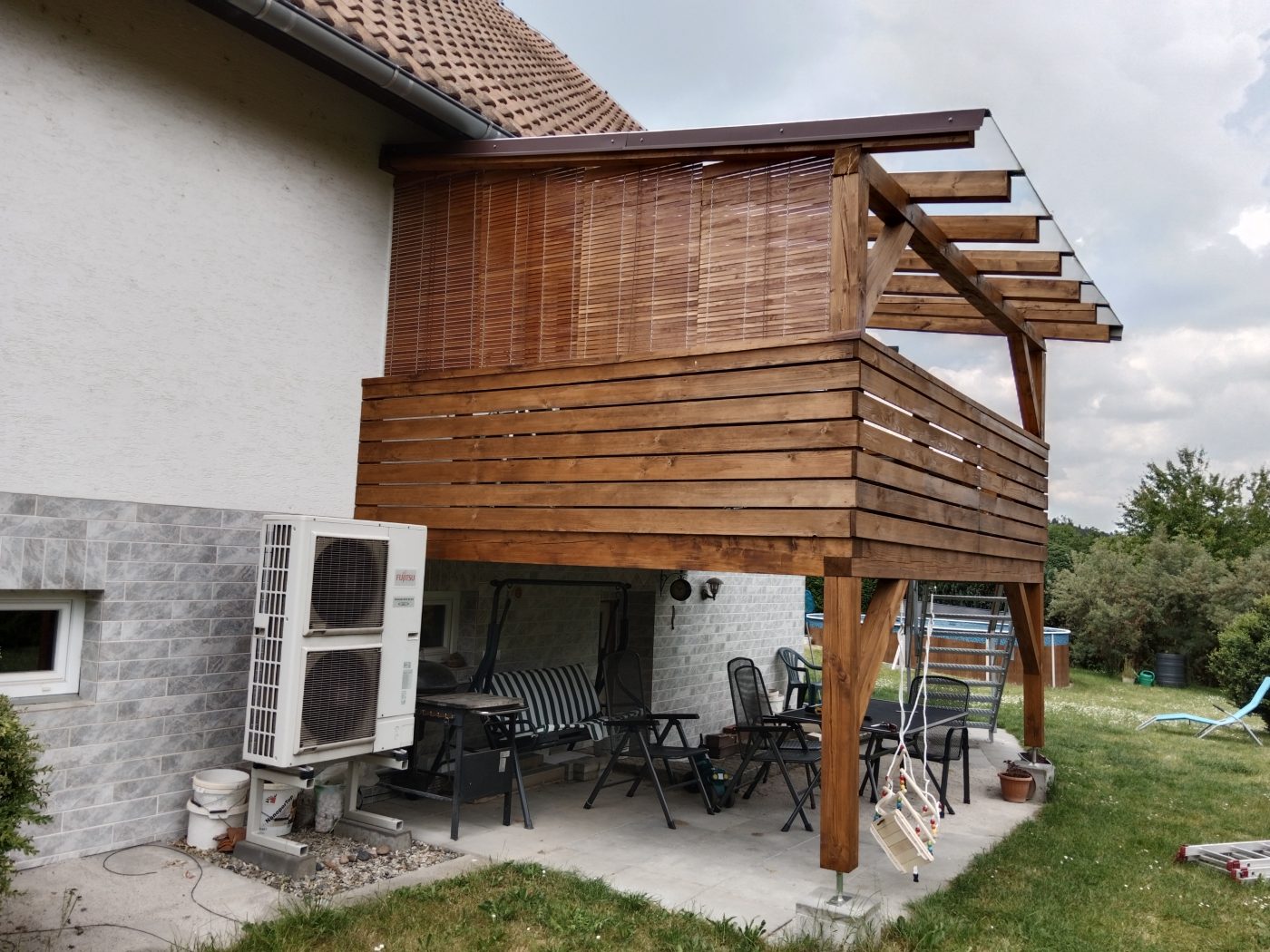 Zvýšená terasa s pergolou (celý postup realizace), fotka 12 z 14